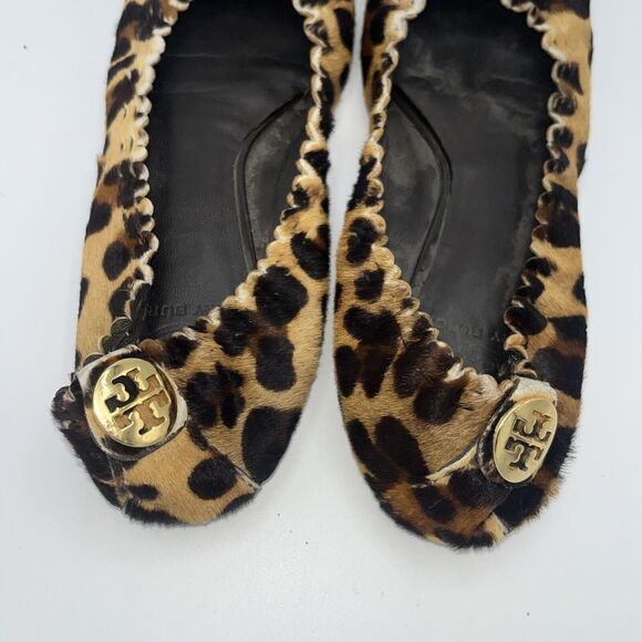 5.5 Tory Burch Reva Printed Calf Hair Leopard Tassel Ballet Flats - Picture 8 of 12
